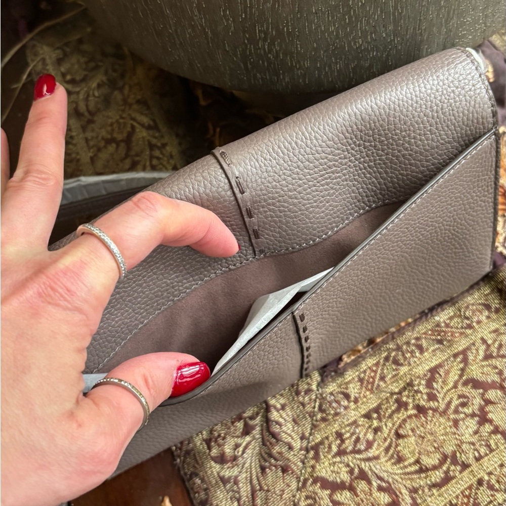 Authentic TORY BURCH Gray Leather Magnetic flap logo Crossbody Bag/lg card case - Picture 13 of 14